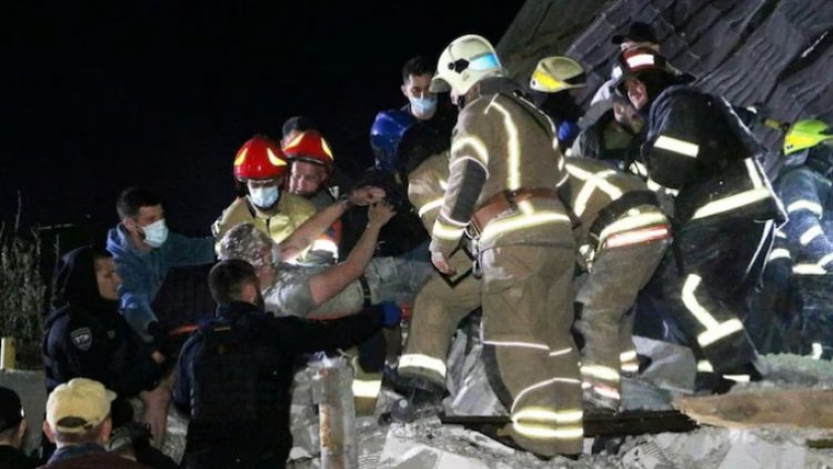 A blast in the area of the Ukrainian city of Dnipro left twenty people injured and trapped.