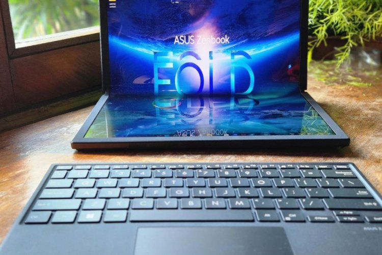 Asus Zenbook 17 Fold OLED: First Impressions