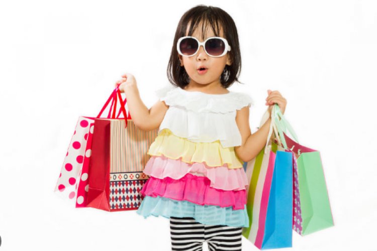 How to Choose Safe Children's Clothing: Avoiding Harmful Materials and Chemicals
