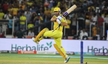 Michael Clarke said, "MS Dhoni will bat higher up the order only if..."