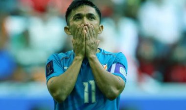 रिकॉर्ड तोड़ने वाले भारतीय कप्तान सुनील छेत्री अंतरराष्ट्रीय स्तर पर फुटबॉल छोड़ रहे हैं।