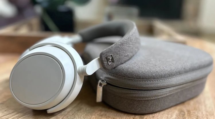 Sennheiser Momentum 4 Wireless Headphones at its lowest price ever in the last few hours of Prime Day