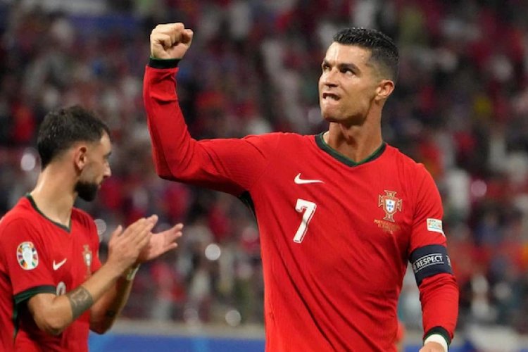 Cristiano Ronaldo gets 1 million subscribers 90 minutes after joining YouTube.