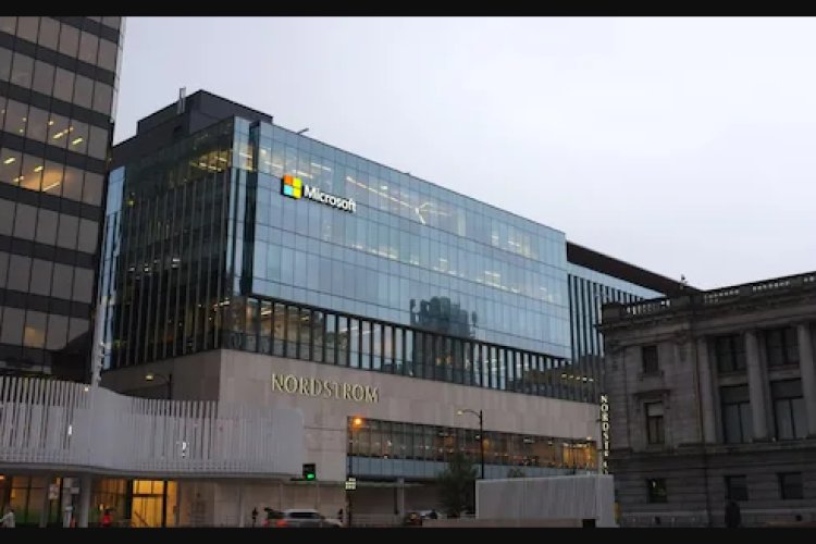 Microsoft Faces Challenges in Retaining Women and Minority Workers