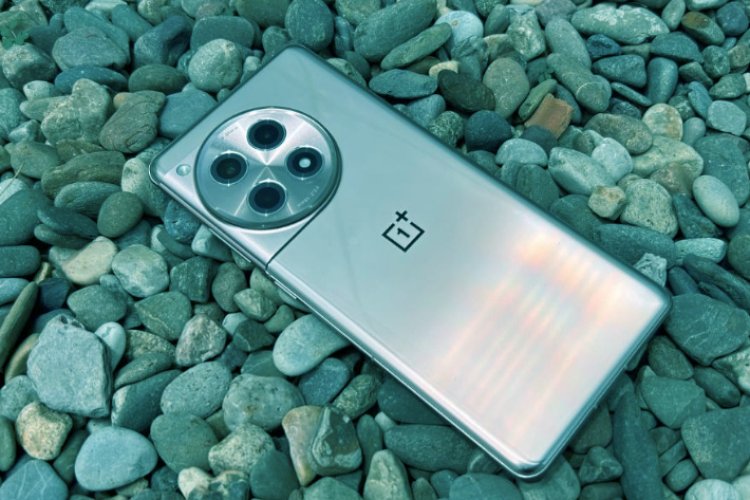 Amazon Diwali Sale Begins: Discounts on iPhone 13, iQOO Neo 9 Pro, OnePlus 12R, and More!