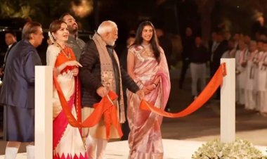 Pink saree, Mangalsutra around the neck, not only Neeta Ambani, younger daughter-in-law Radhika Merchant also looked beautiful in Desi look