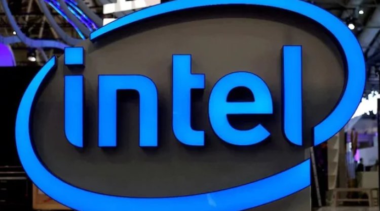 Intel names seasoned chipmaker Lip-Bu Tan as CEO, indicating that the company will not separate its chip design and manufacturing divisions.