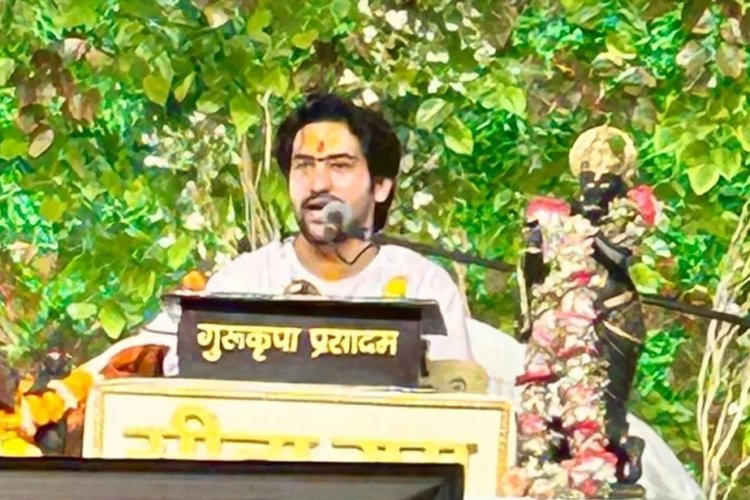 Baba Bageshwar gave his reaction on the Wakf Bill and also spoke on Aurangzeb's tomb